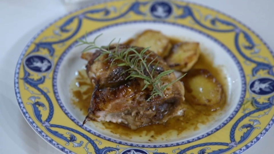 Cordero con miel, dos ingredientes de la zona