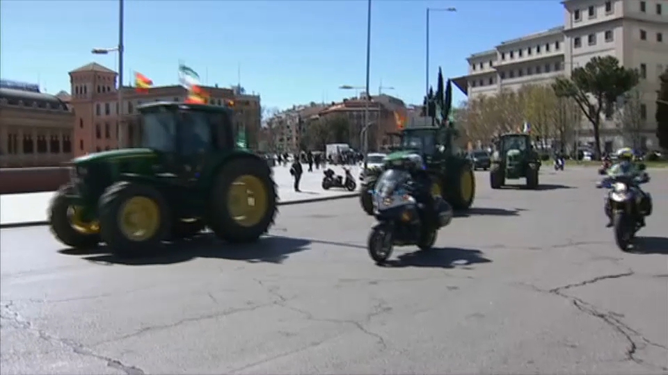 La tractorada extremeña ya está en Madrid para pedir soluciones en el campo
