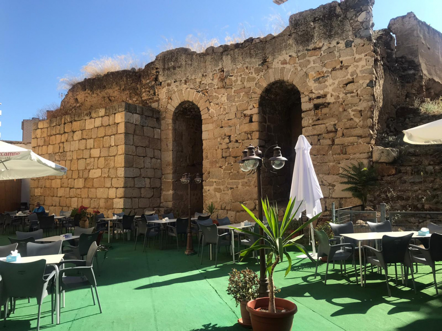 La Torre Albarrana, cuando formaba parte de una terraza privada