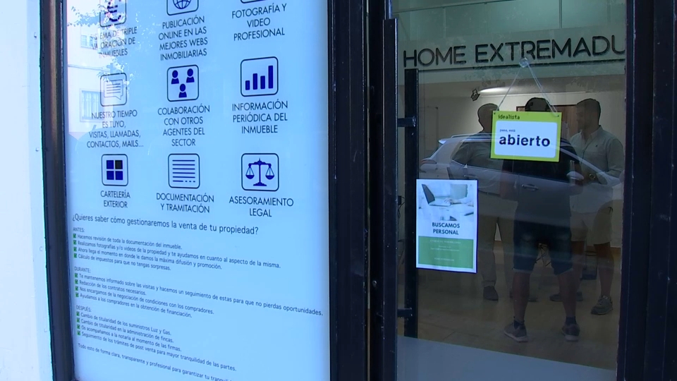 Una familia necesitaría ahorrar 16 años en Badajoz y 15 en Cáceres para conseguir la entrada de una vivienda