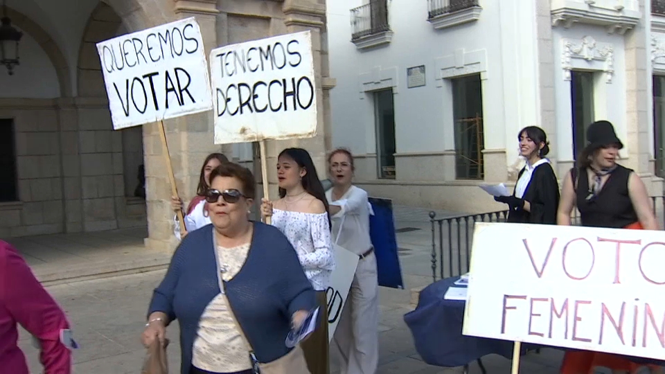 Voto femenino en Guareña.