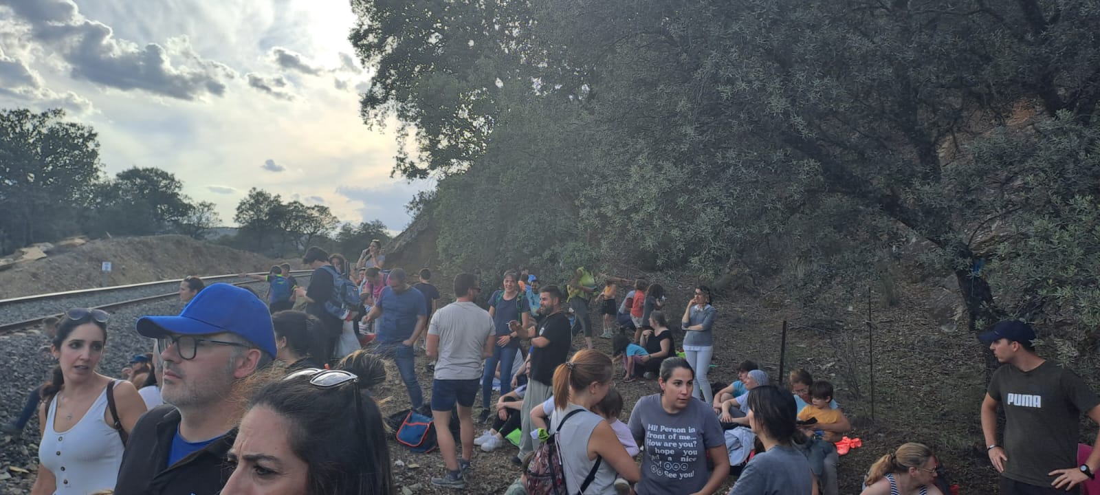 Sale ardiendo el tren entre Cazalla y Zafra