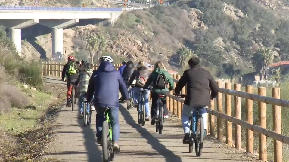 Ciclistas en la Vía Verde