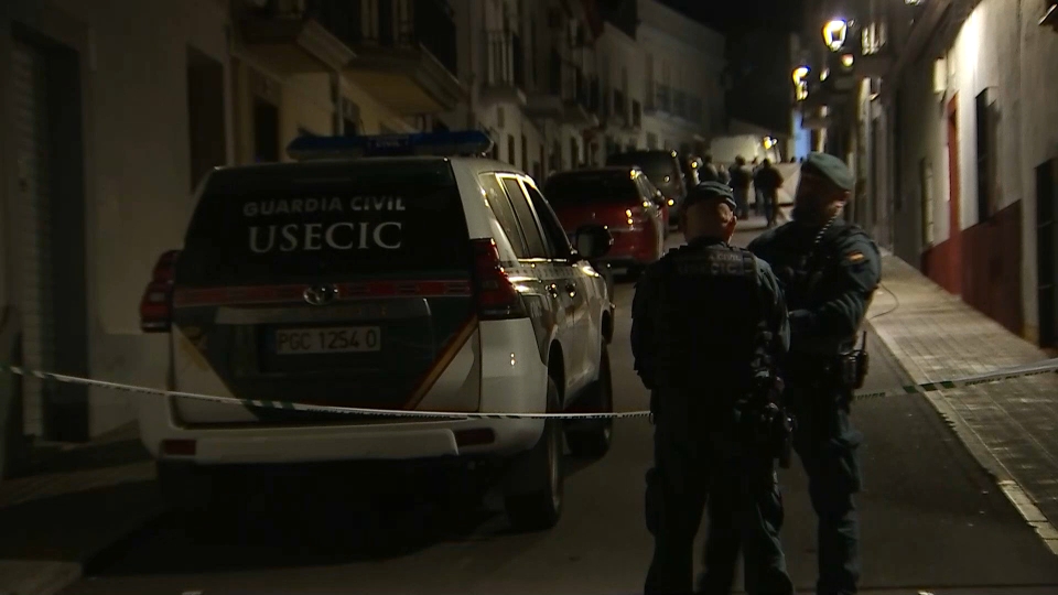 Calle precintada en Hornachos