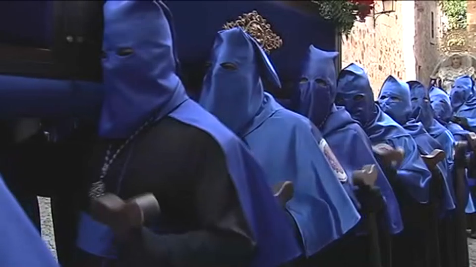  Jesús de la Expiración, los Estudiantes y el Santo Entierro Magno protagonizan el Viernes Santo en Cáceres