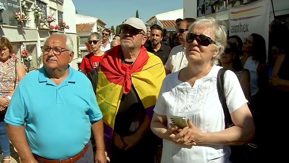 Salvador y Manuel del Amo, dos extremeños hallados en una fosa común en Vizcaya ya han recibido sepultura en Extremadura junto a su familia
