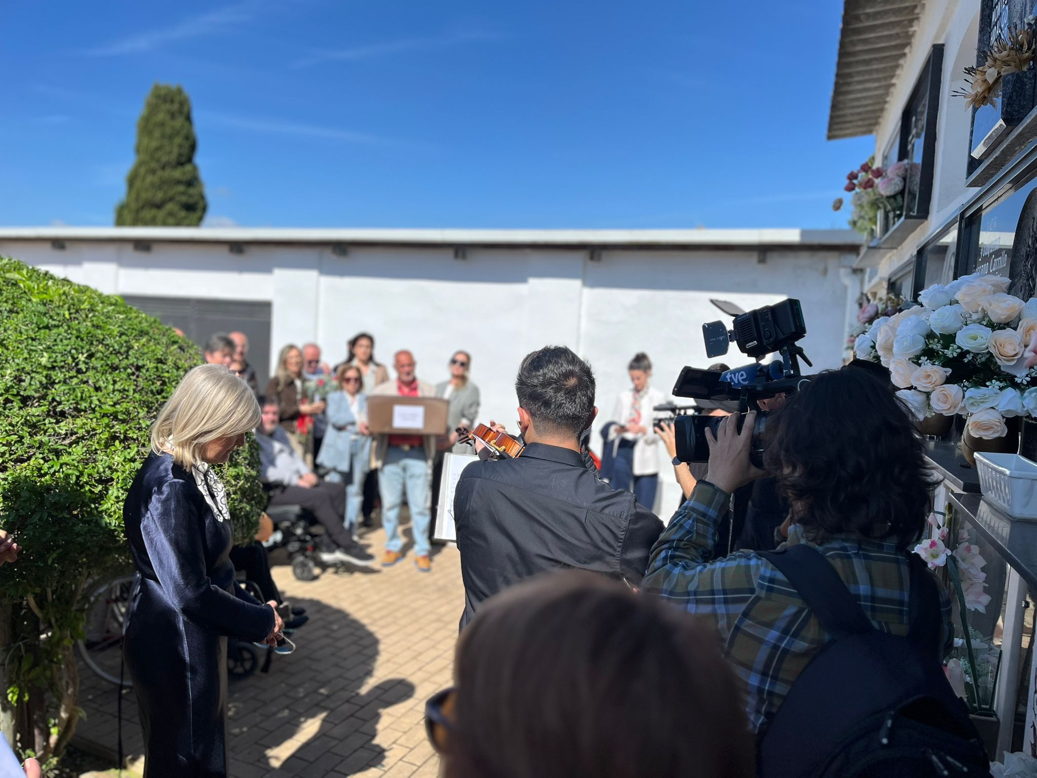 Autoridades en el acto celebrado en Badajoz.