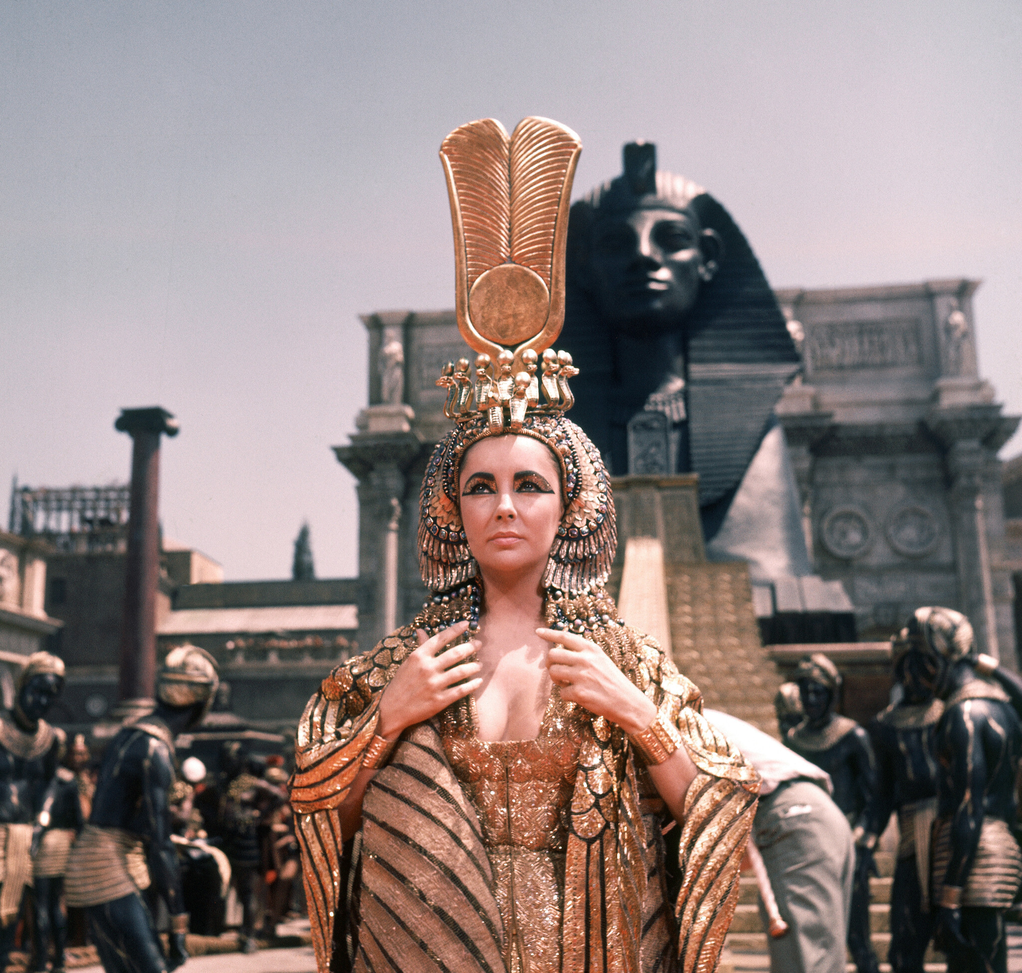 Liz Taylor como Cleopatra