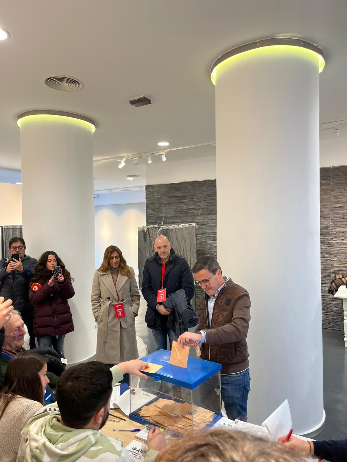 Miguel Ángel Gallardo. Votación