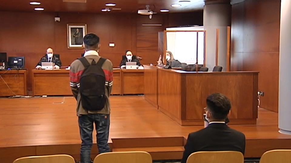 Víctima declarando en el juicio 