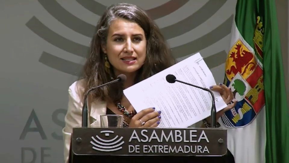 Los grupos parlamentarios valoran el discurso de la candidata del PP a la Junta de Extremadura