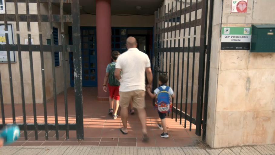 Freampa ve la salida anticipada de colegios por el calor "un parche cortoplacista" que "dinamita" la conciliación