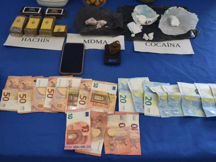 Droga y dinero intervenidos