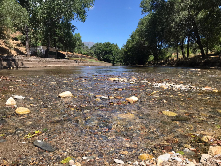 Imagen de la piscina natural de Hoyos (Cáceres)