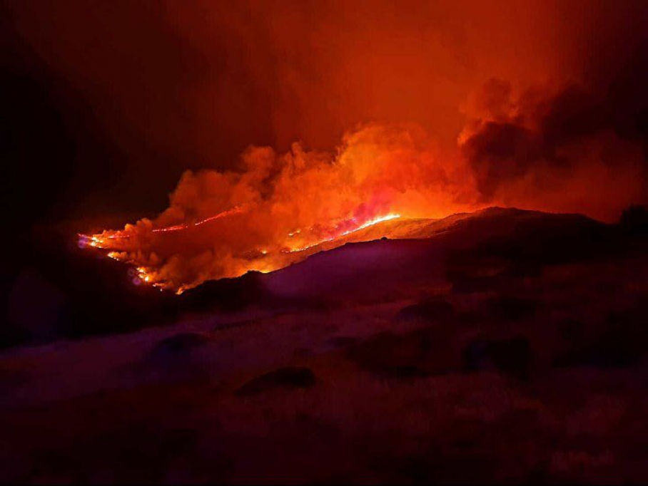 Imagen del incendio en Collado, Valle del Jerte