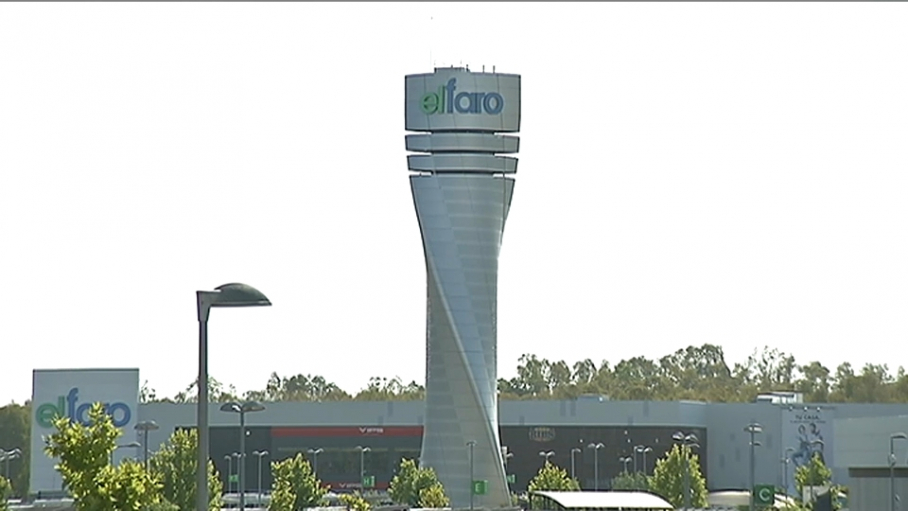 Exterior del centro comercial pacense