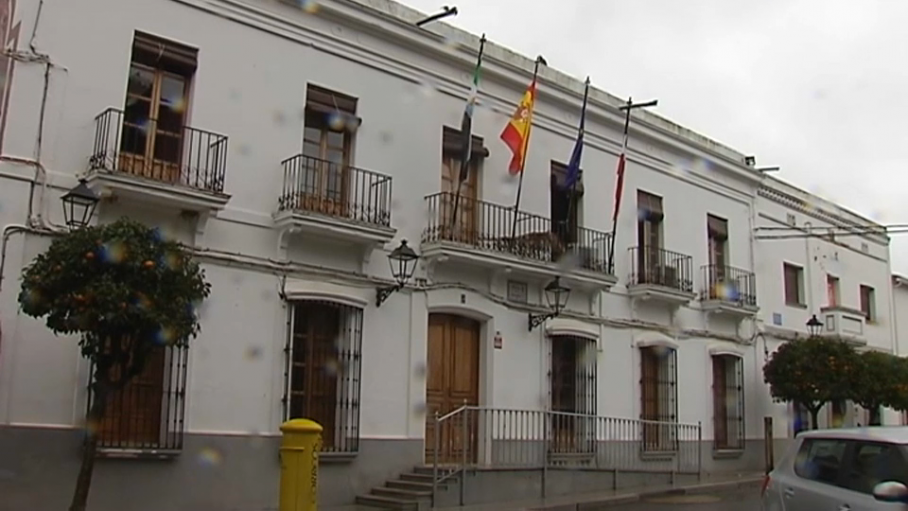 Fachada ayuntamiento de Madrigalejo