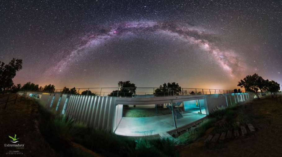 Arco de la Vía Láctea visto desde Extremadura
