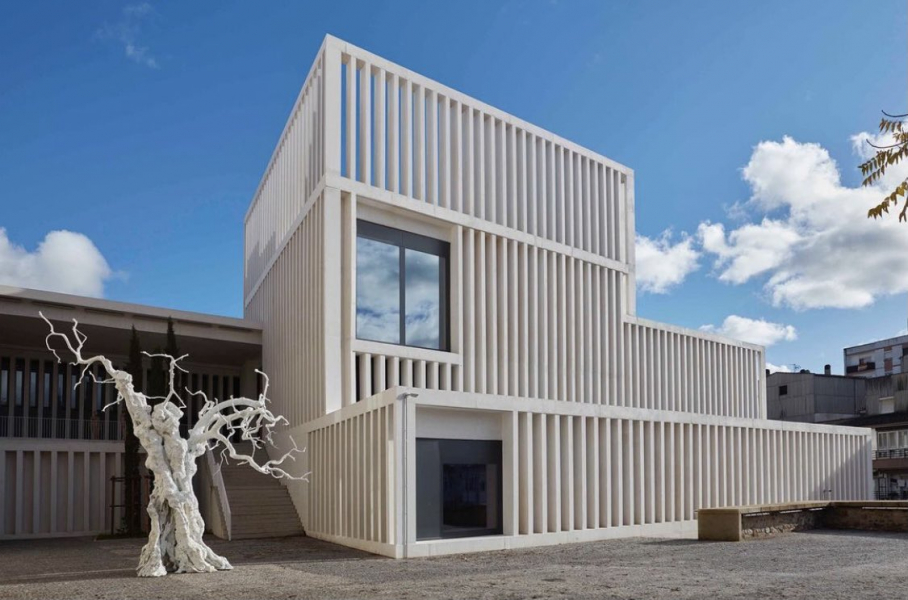 Exteriores del nuevo edificio del Helga de Alvear