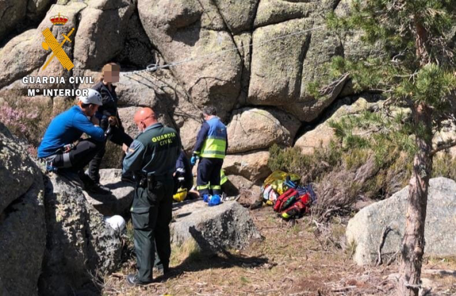 Momento del rescate del montañero