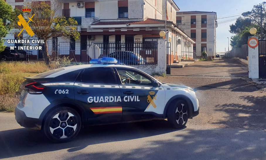 Traslado del detenido a la comisaría de Olivenza