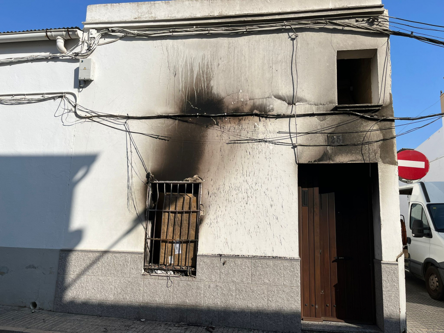 Vivienda incendiada en Villanueva de la Serena