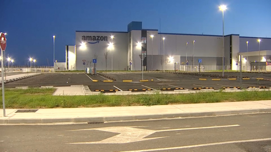 Centro logístico de Amazon, en Badajoz. 