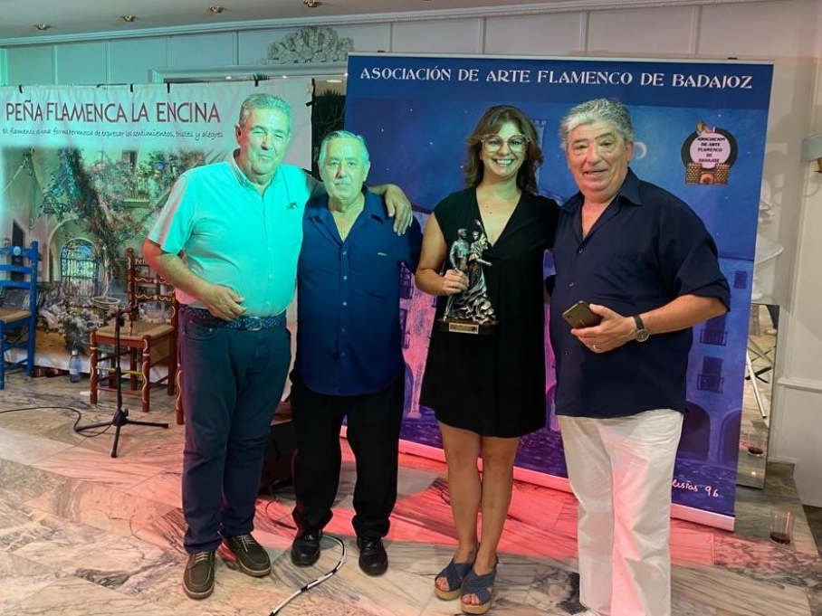 Reconocimiento a Laura Zahínos