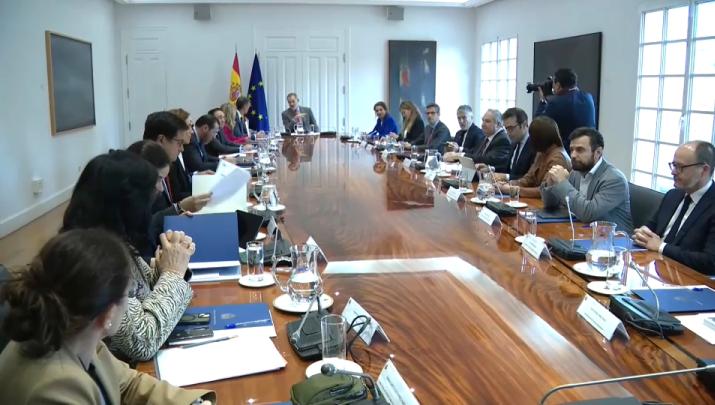 El Gobierno explica que los cortafuegos actuaron y sitúa la primera oscilación probablemente en Extremadura