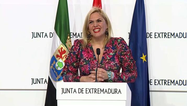 Elena Manzano, portavoz de la Junta de Extremadura, durante su intervención ante los medios de comunicación en la rueda de prensa posterior al consejo de Gobierno del 16 de diciembre de 2025