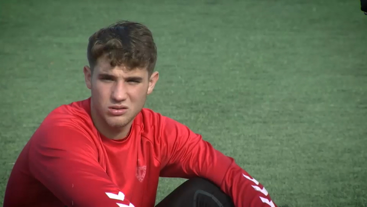 Javi Tapias en un momento del entrenamiento en el Don Benito
