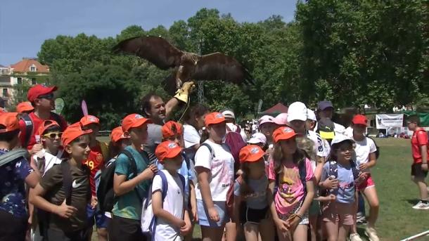 El Encuentro Escolar del Proyecto Proades 'Caza y Naturaleza' reúne en Alange a más de 500 alumnos y profesores