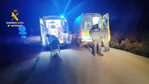 Rescate de una persona de 89 años que había quedado atrapada entre Zarzales en el término municipal de Don Benito