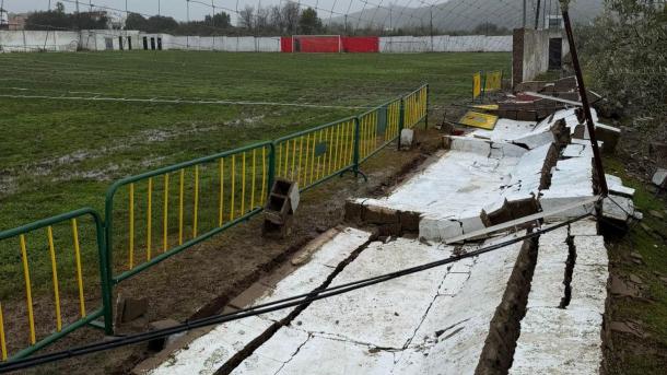 El lamentable estado del campo del CF San Jorge