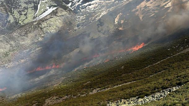Imagen del incendio forestal en Tornavacas el pasado miércoles 1 de abril de 2026