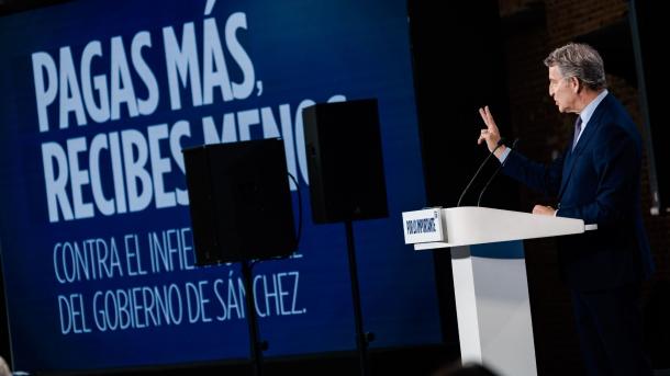 El presidente del Partido Popular, Alberto Núñez Feijóo, durante el acto ‘Pagas más, recibes menos