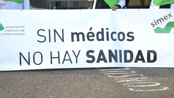 Pancarta durante una protesta convocada por SIMEX