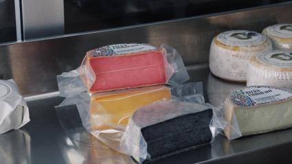 Quesos listos para ser degustados