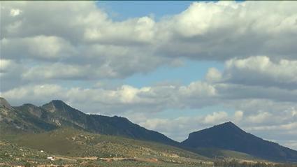 Herido un hombre de 43 años tras precipitarse mientras practicaba escalada en la Sierra de Alange