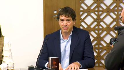 La plataforma Airbnb confirma a la jueza que el usuario 'Hermit' está vinculado al correo del hermano de Pedro Sánchez