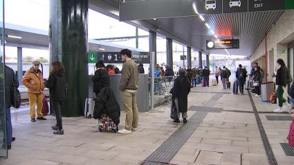 Renfe garantiza la devolución de los equipajes de los trenes evacuados tras el apagón del lunes