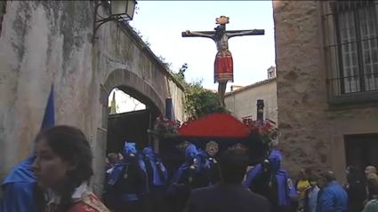Jesús de la Expiración, los Estudiantes y el Santo Entierro Magno protagonizan el Viernes Santo en Cáceres