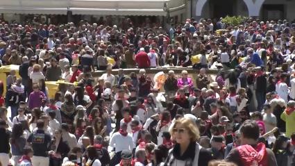 El Chíviri vuelve a llenar de juerga, trajes típicos y mucha música Trujillo