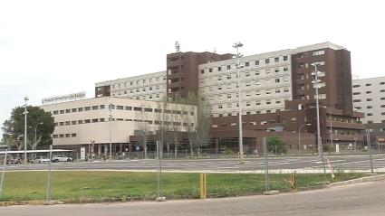 Dos mujeres intoxicadas por el incendio en una vivienda en Torremayor