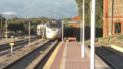 Una avería provoca un retraso de más de hora y media de un tren Madrid- Sevilla por Extremadura 