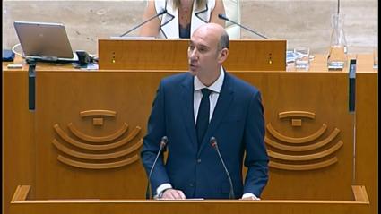José Ángel Sánchez Juliá, portavoz del Grupo Parlamentario Popular, durante el Debate sobre el Estado de la Región