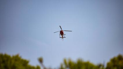 La Comunidad de Madrid envía un helicóptero bombardero para colaborar en la extinción de incendios de Extremadura