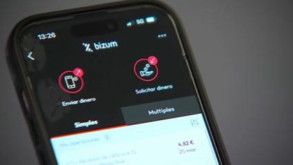 Imagen de teléfono con app de Bizum