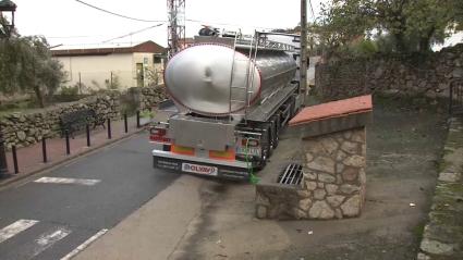 Camión cisterna en el norte de Extremadura