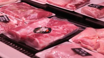 Envases con carne de cerdo